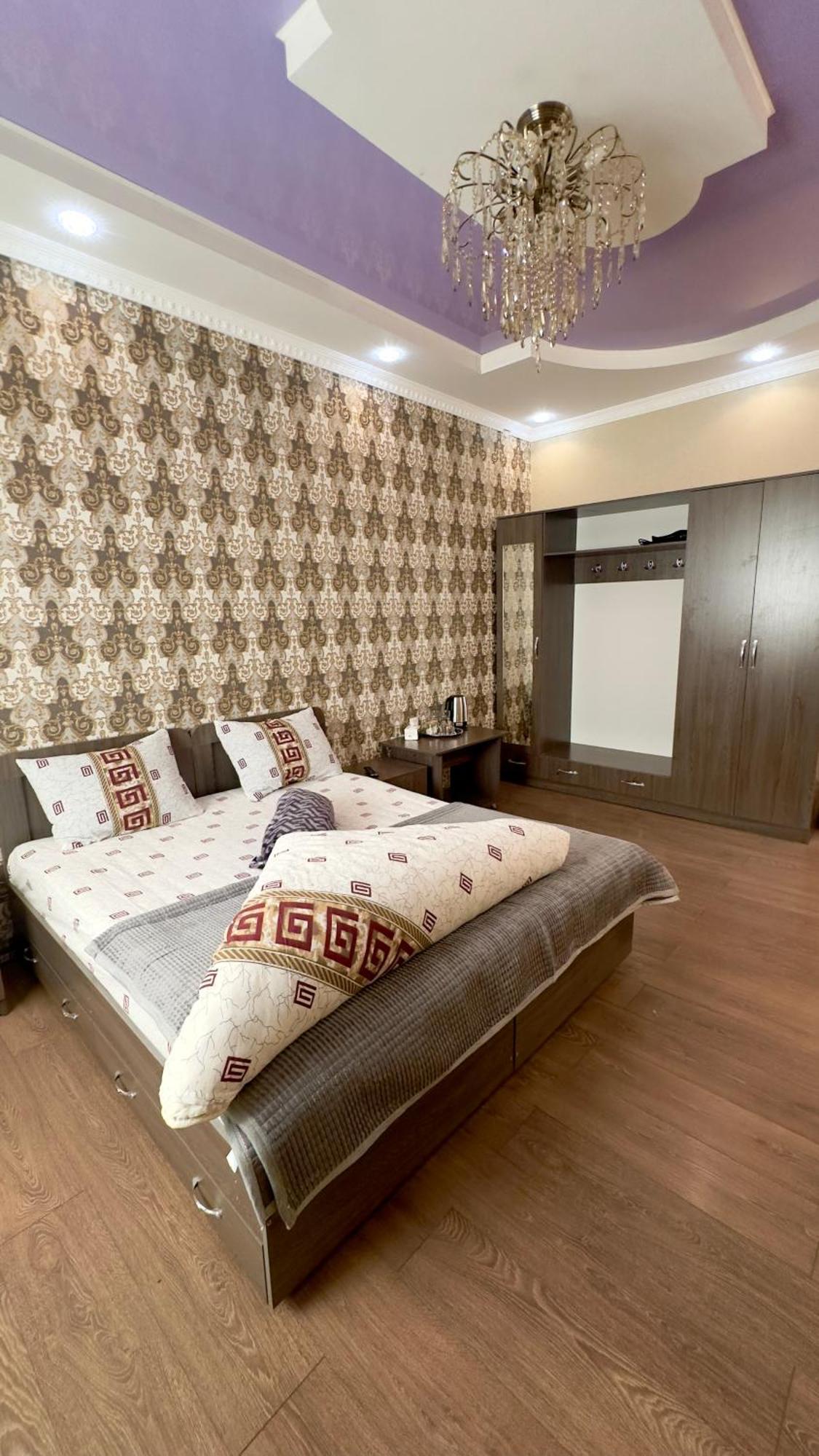 Lotos Hotel Bishkek Exterior photo